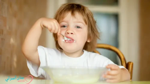 أكل الطفل قبل النوم للنوم الهادئ