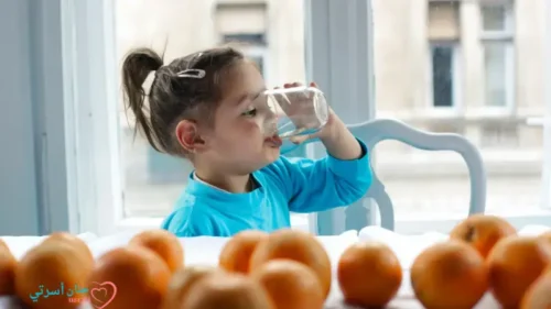 شرب الماء بكثرة عند الأطفال لصحتهم