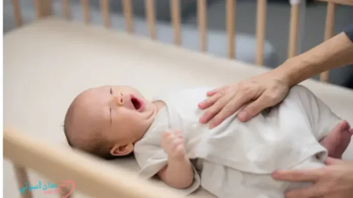 وأعراض الإمساك عند الرضع 