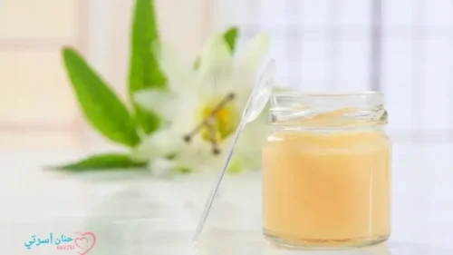 يساعد غذاء ملكات النحل للأطفال على النمو؟