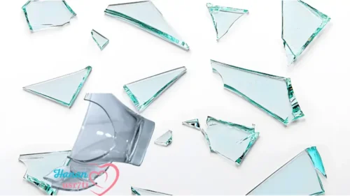  متى تظهر أعراض بلع الزجاج  دليل طبي 